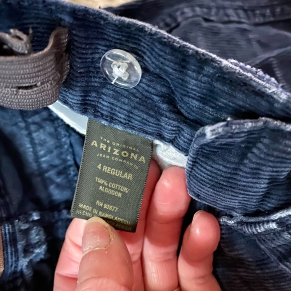 Set of 3 boys size 4(regular fit) pants - Picture 3 of 10